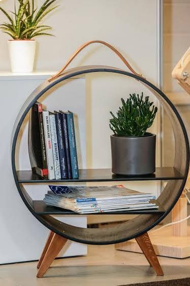 ชั้นอะคริลิคทรงสูง 4 ชั้น – สำหรับเครื่องสำอาง