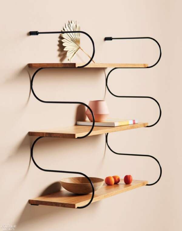 ชั้นวางของดีไซน์เส้นโค้ง